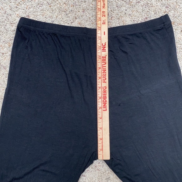 Women’s size14 Nextmia stretchy capris w/lace. - Picture 7 of 8